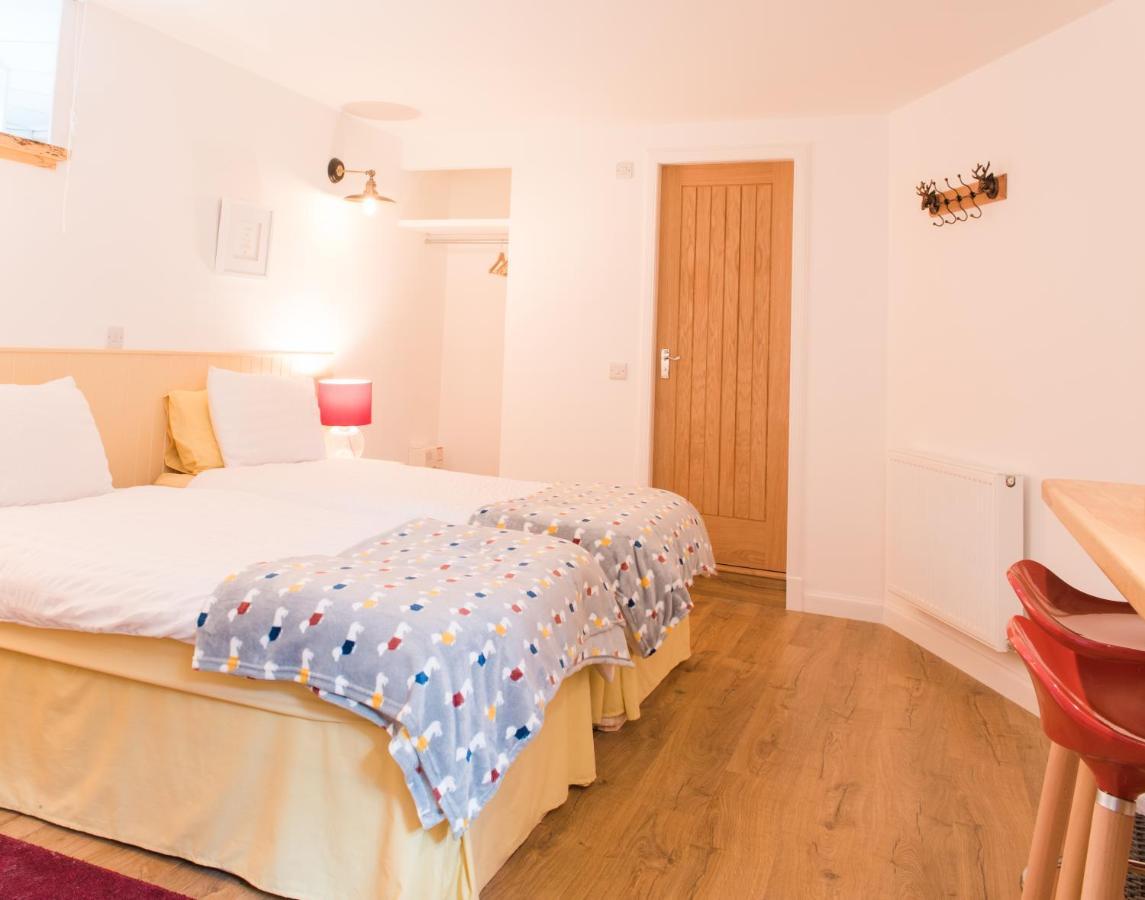 The Merryburn - Rooms And Courtyard Studios Dunkeld Esterno foto